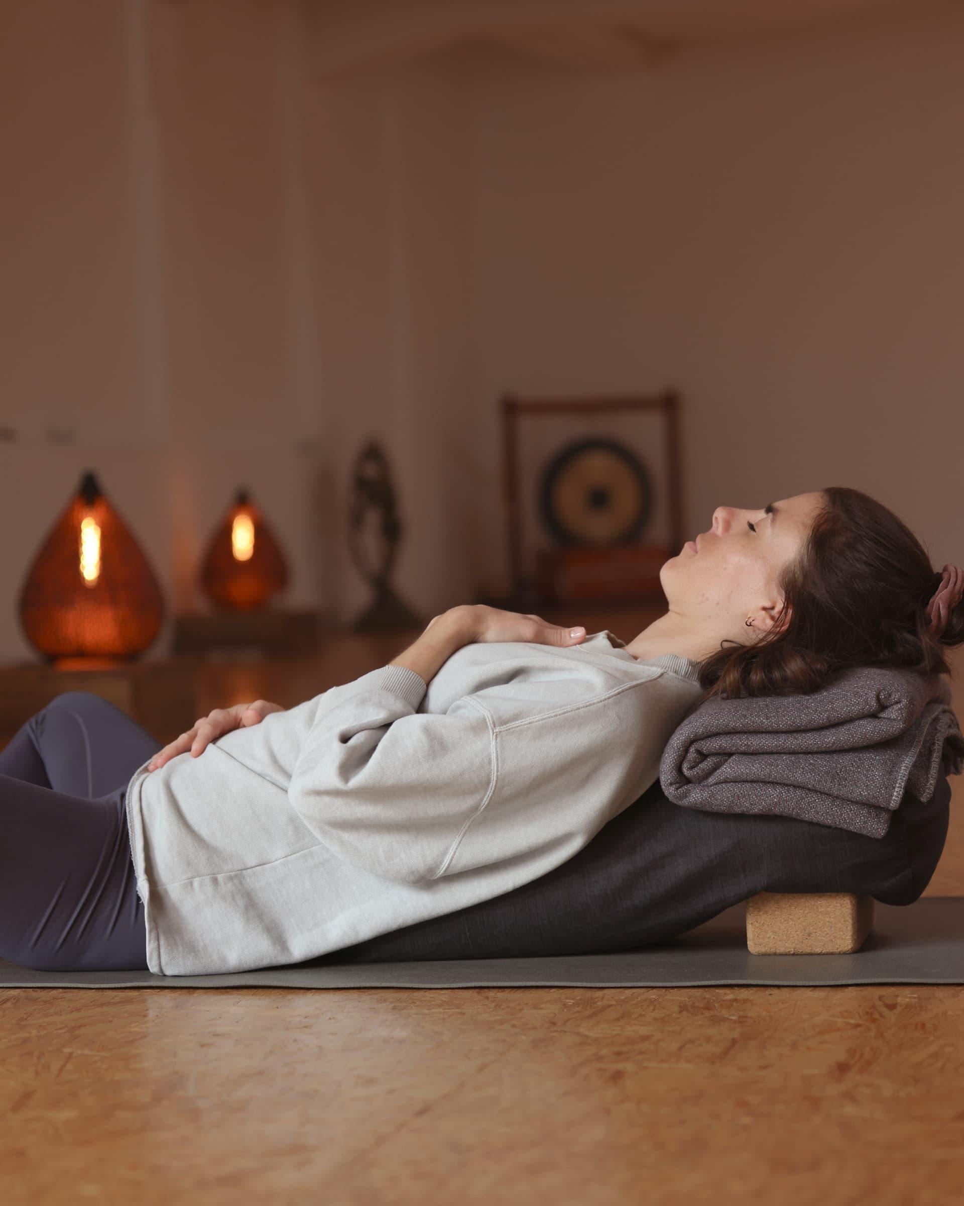 Yin Yoga · Langes Halten. Tiefes Loslassen